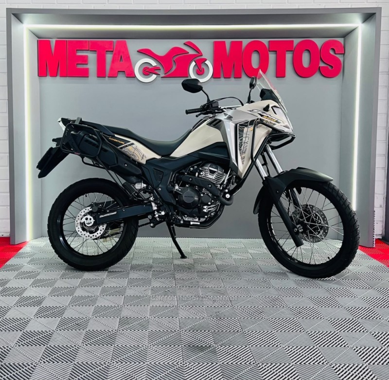 xre 300 sahara adventure 2024 campo bom