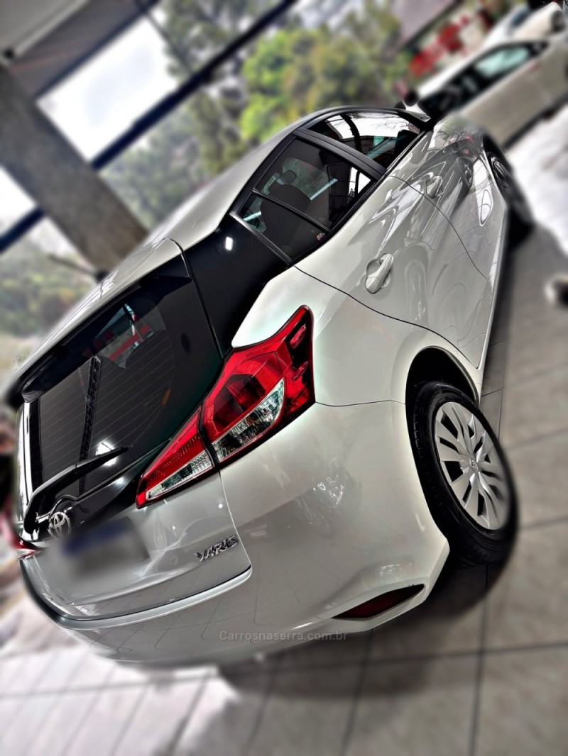 yaris 1.5 xl 16v flex 4p automatico 2025 nova prata
