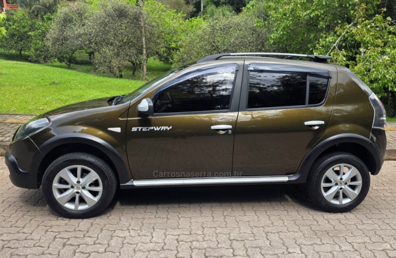 sandero 1.6 stepway 16v flex 4p manual 2012 nova petropolis