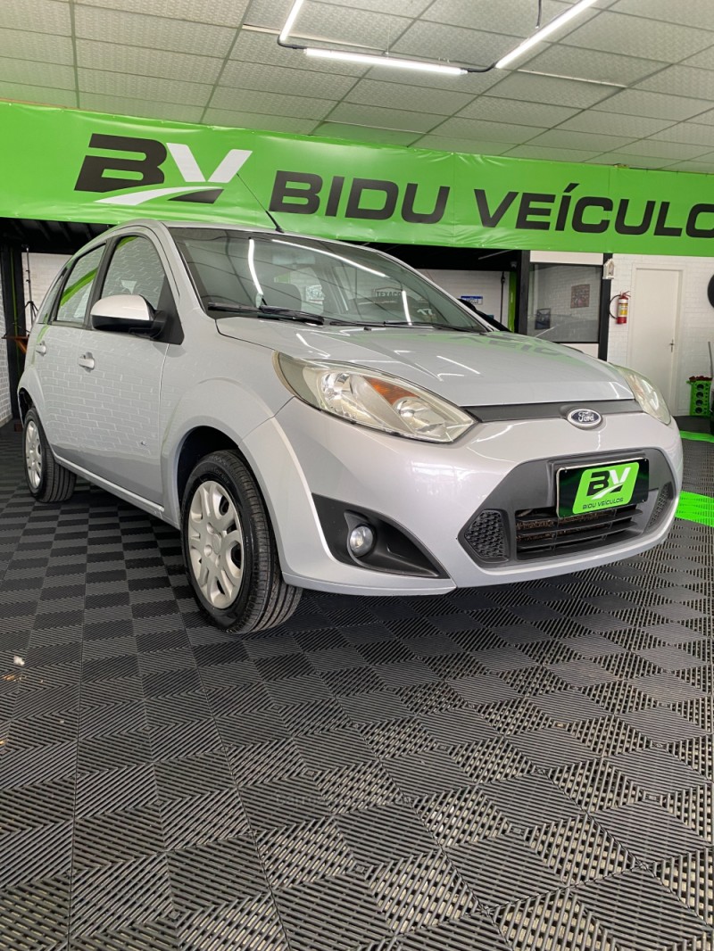 fiesta 1.6 rocam se 8v flex 4p manual 2014 vacaria
