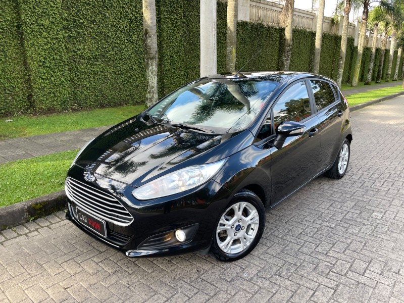 fiesta 1.6 se hatch 16v flex 4p automatico 2015 caxias do sul