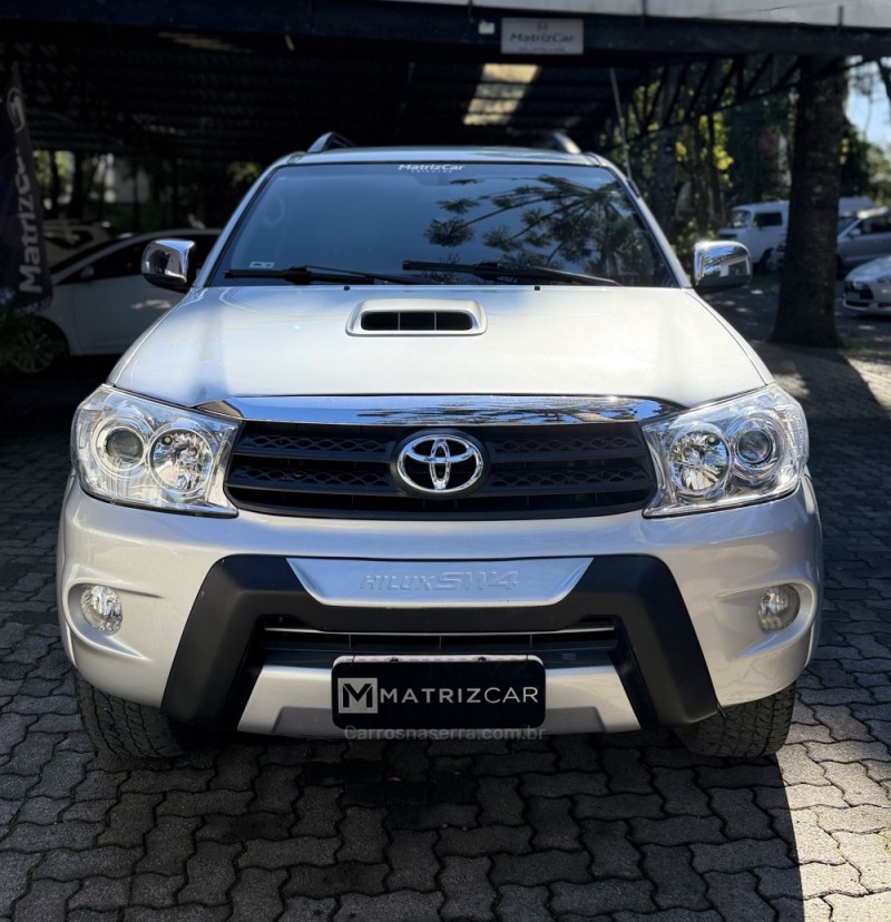 hilux sw4 3.0 srv 4x4 16v turbo intercooler diesel 4p automatico 2011 canela