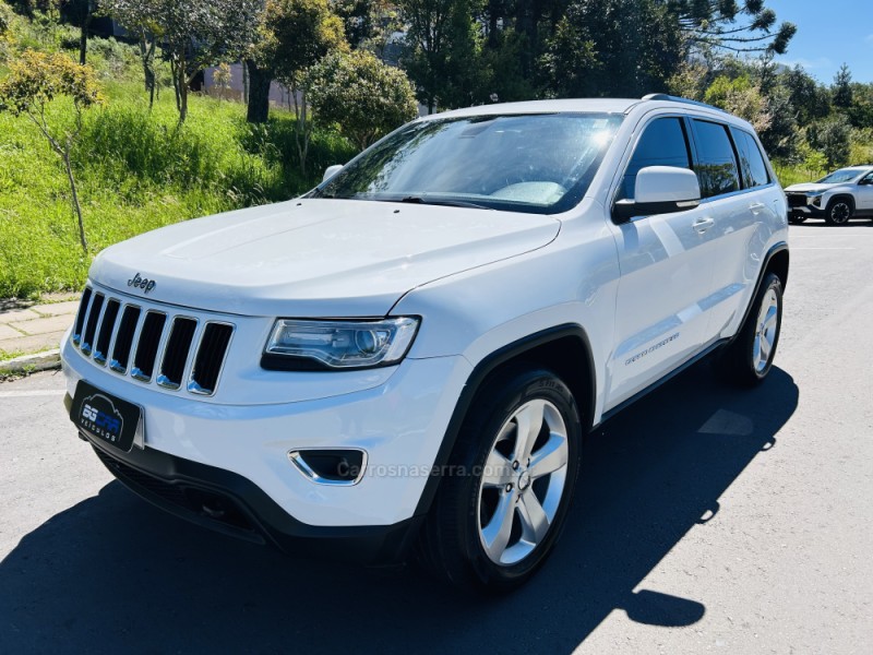 GRAND CHEROKEE 3.6 LAREDO 4X4 V6 24V GASOLINA 4P AUTOMÁTICO