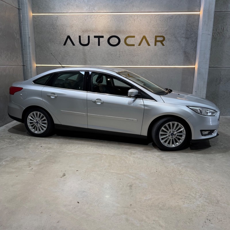 focus 2.0 titanium sedan 16v flex 4p automatico 2016 caxias do sul