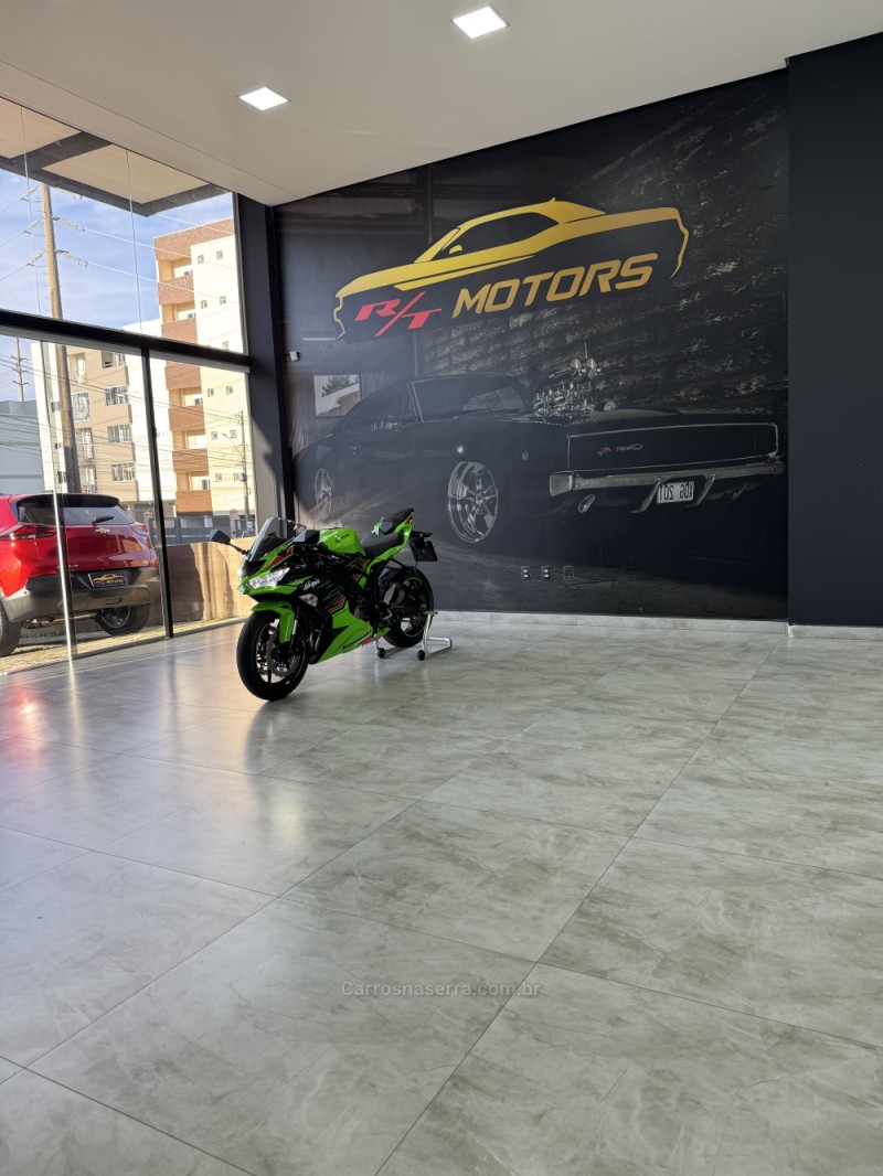 ninja zx 6r 636  2023 caxias do sul