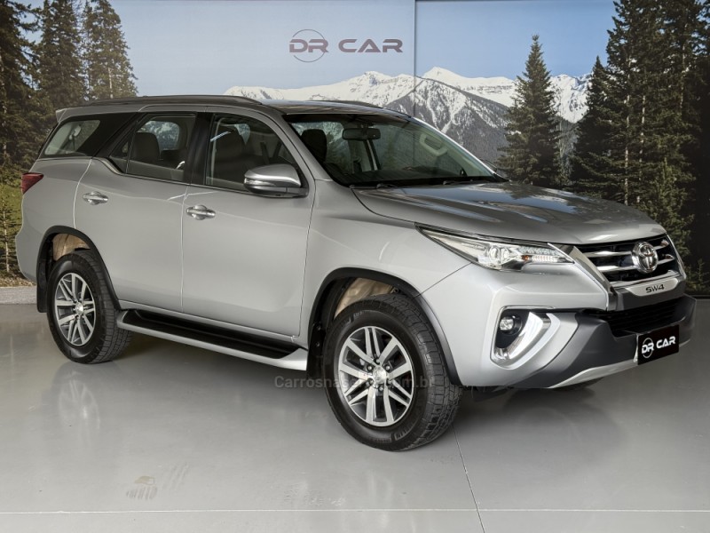 hilux sw4 2.8 srx 4x4 7 lugares 16v turbo intercooler diesel 4p automatico 2018 garibaldi