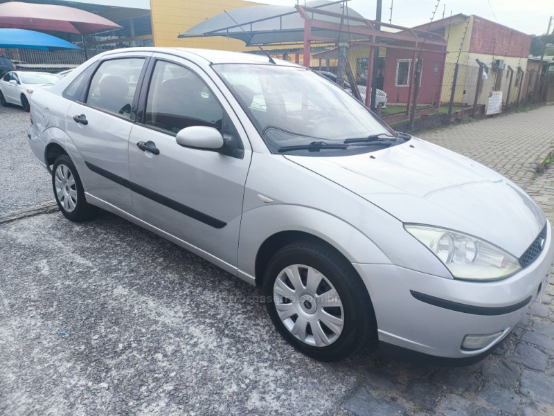 focus 1.6 gl sedan 8v flex 4p manual 2007 farroupilha