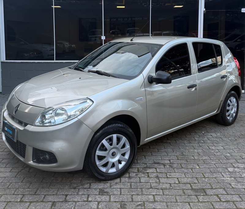 sandero 1.0 authentique 16v flex 4p manual 2012 caxias do sul