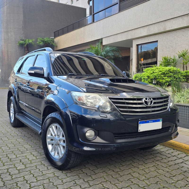 hilux sw4 3.0 srv 4x4 7 lugares 16v turbo intercooler diesel 4p automatico 2013 bento goncalves
