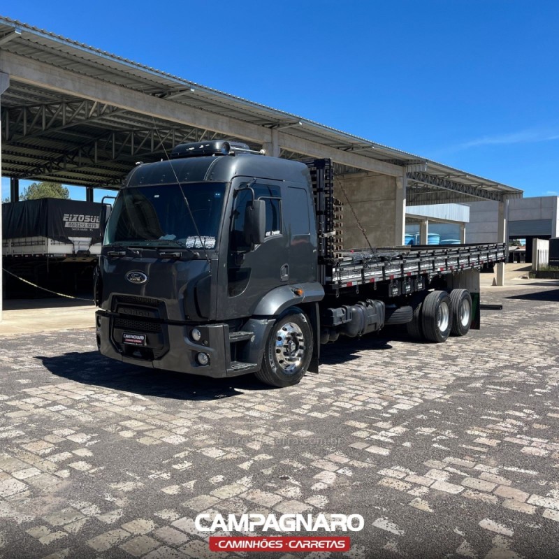 cargo 2422 e 3 eixos 2011 vacaria