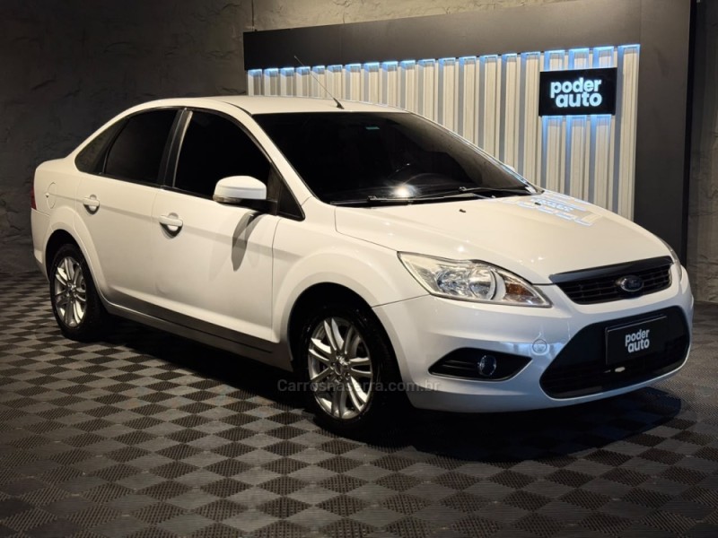 focus 1.6 s sedan 16v flex 4p manual 2013 farroupilha