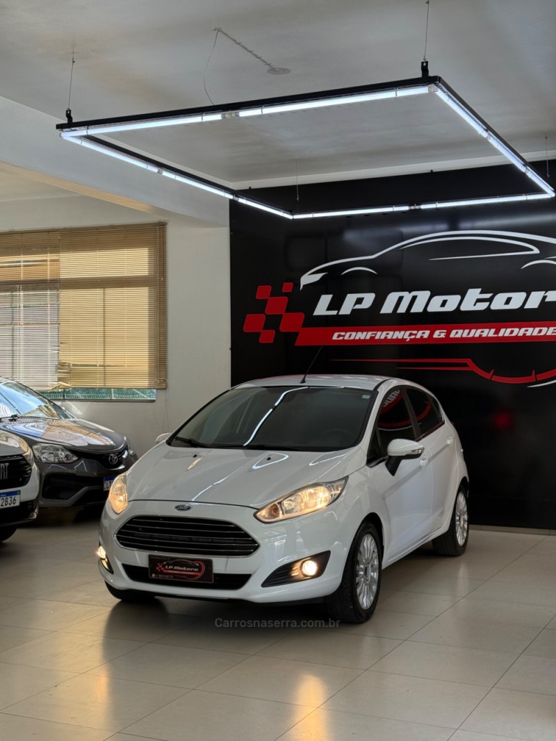 FIESTA 1.6 TITANIUM PLUS HATCH 16V FLEX 4P AUTOMÁTICO