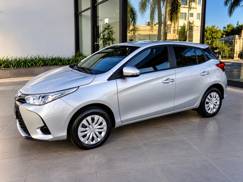 yaris 1.5 xl 16v flex 4p automatico 2025 caxias do sul