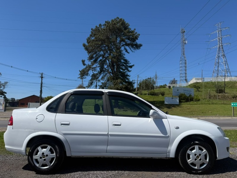 CLASSIC 1.0 MPFI LS 8V FLEX 4P MANUAL