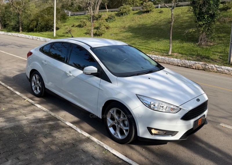 focus 2.0 se plus fastback 16v flex 4p automatico 2019 nova araca