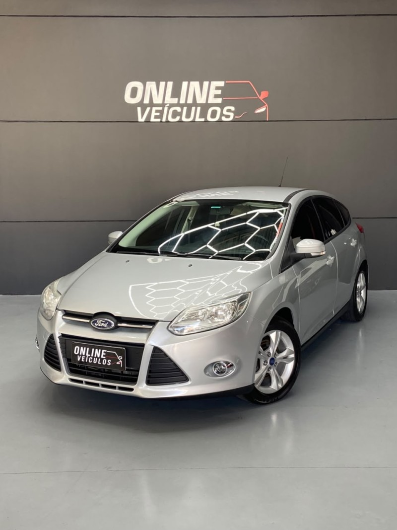 focus 1.6 se hatch 16v flex 4p automatico 2015 farroupilha
