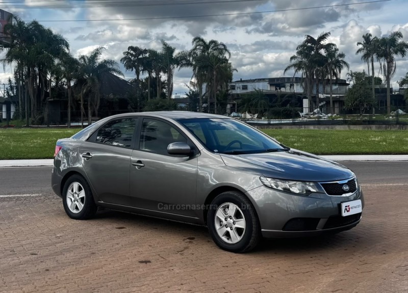 cerato 1.6 ex3 sedan 16v gasolina 4p manual 2011 portao