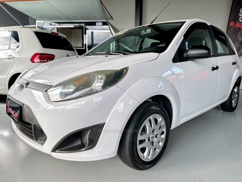 fiesta 1.0 rocam hatch 8v flex 4p manual 2012 tres coroas