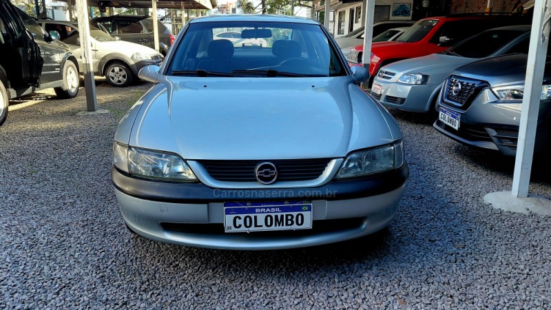 VECTRA 2.0 MPFI GLS 8V GASOLINA 4P MANUAL
