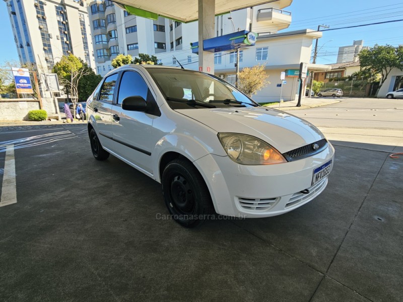 fiesta 1.6 se sedan 16v flex 4p manual 2005 farroupilha
