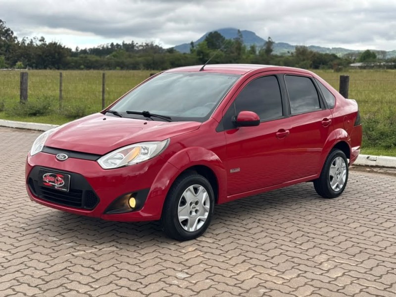 fiesta 1.6 mpi class sedan 8v flex 4p manual 2013 candelaria