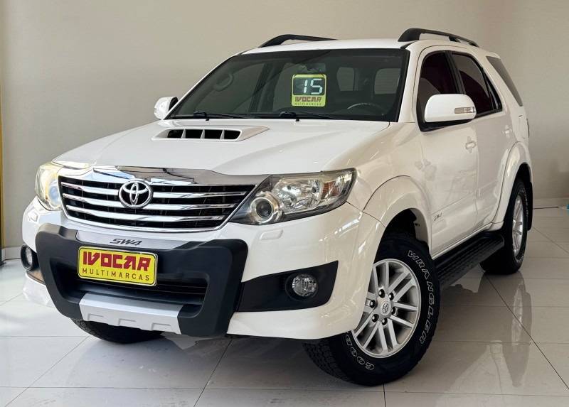 hilux sw4 3.0 srv 4x4 7 lugares 16v turbo intercooler diesel 4p automatico 2015 vacaria