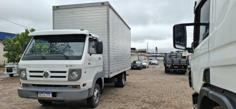 8 150 e delivery plus 2011 portao