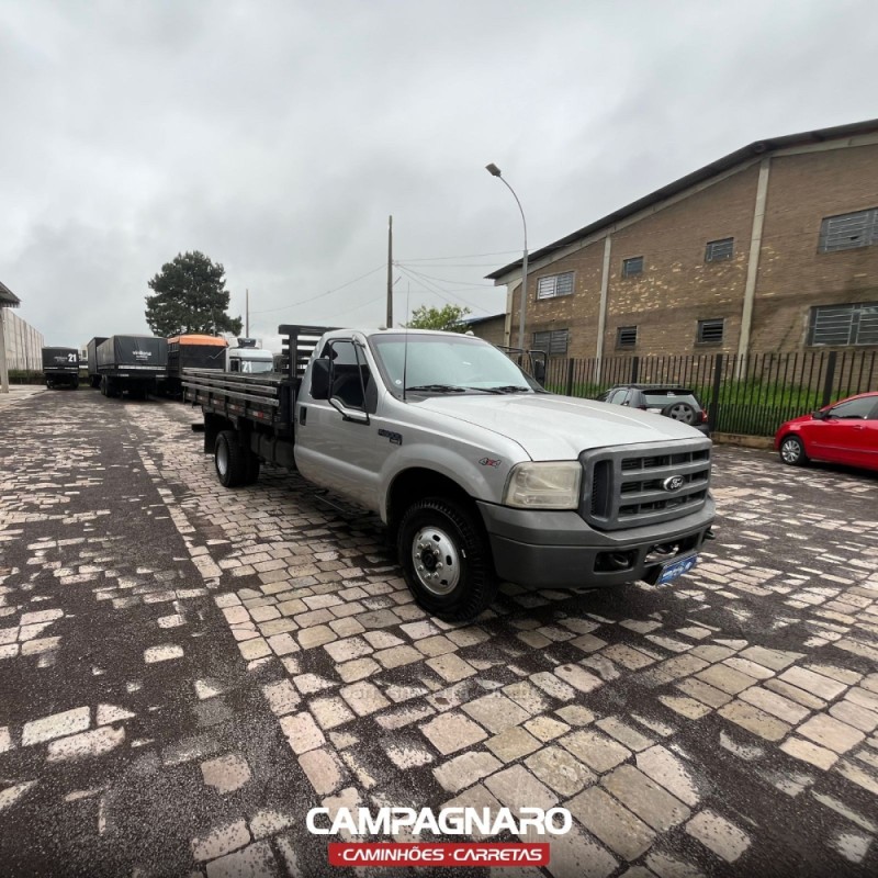 f 4000 4x4 2010 vacaria