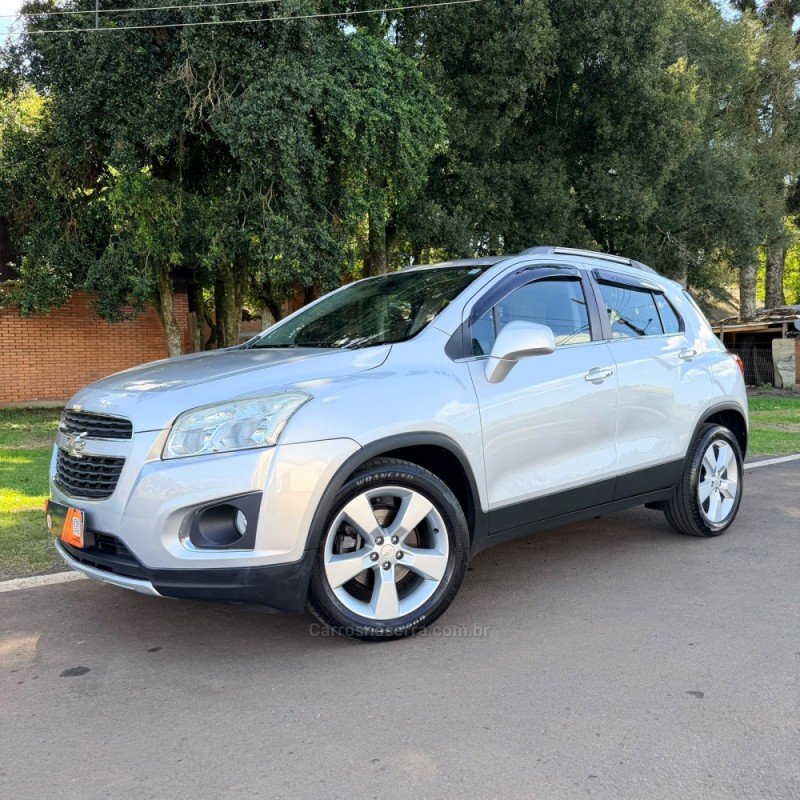 tracker 1.8 mpfi ltz 4x2 16v flex 4p automatico 2014 vacaria