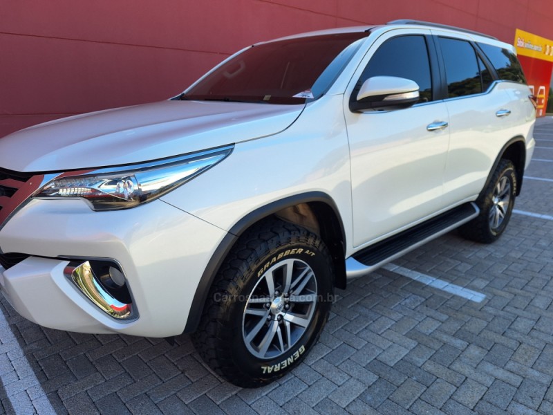 HILUX SW4 2.8 SRX 4X4 16V TURBO INTERCOOLER DIESEL 4P AUTOMÁTICO