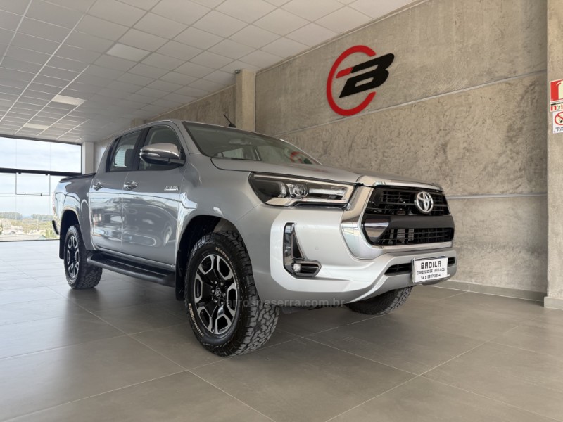 hilux 2.8 4x4 d 4d cd turbo 16v diesel 4p automatico 2025 veranopolis