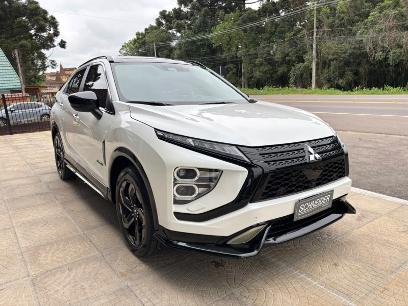 ECLIPSE CROSS 1.5 HPE-S 16V GASOLINA 4P AUTOMÁTICO