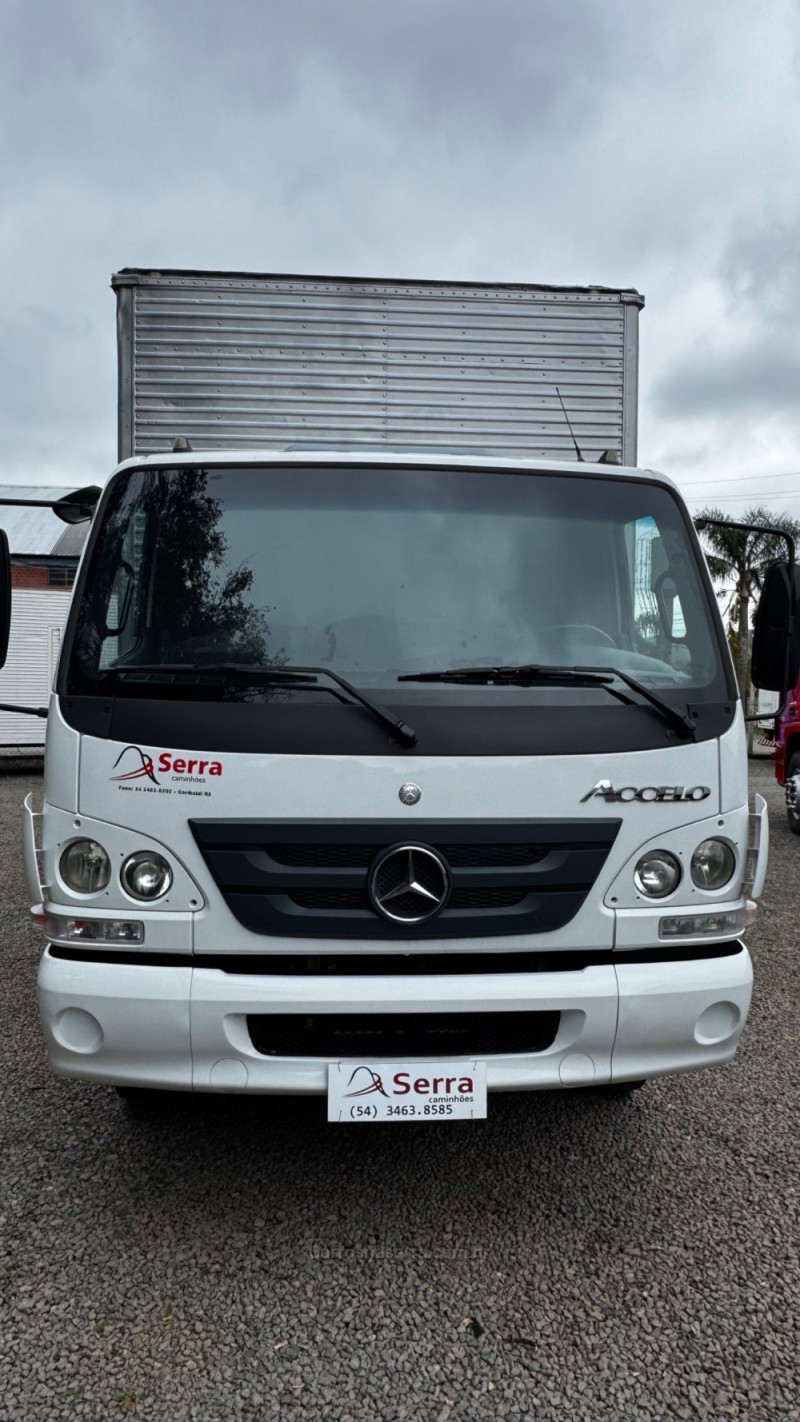 accelo 815  2017 garibaldi