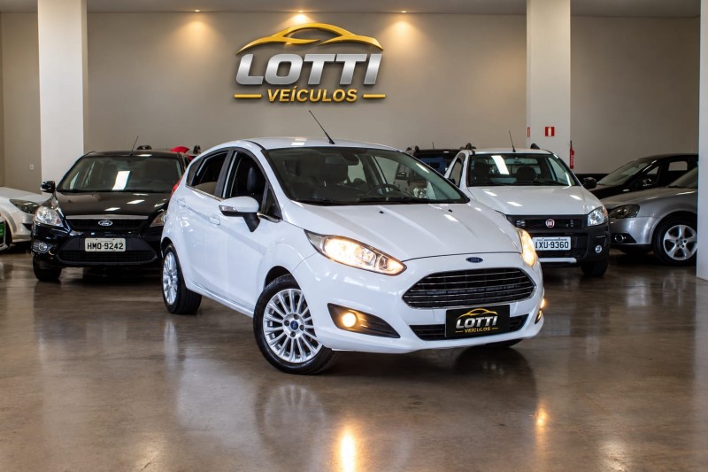 FIESTA 1.6 TITANIUM PLUS HATCH 16V FLEX 4P AUTOMÁTICO