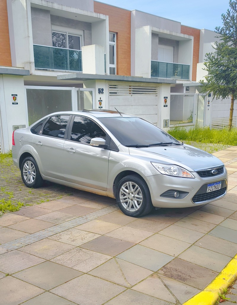focus 2.0 ghia 16v flex 4p automatico 2011 farroupilha