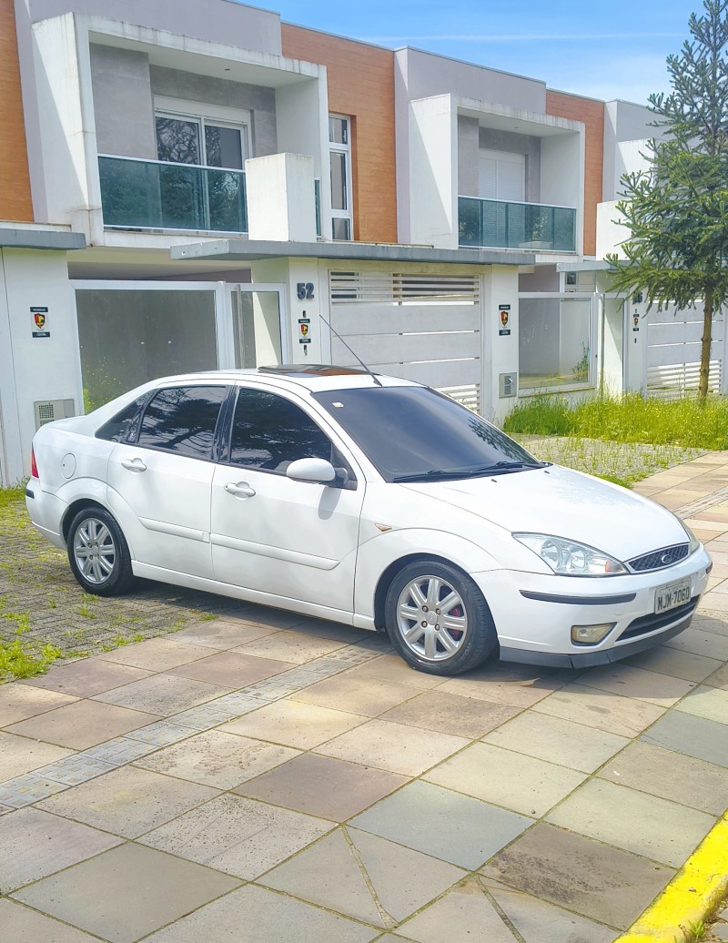 focus 2.0 ghia 16v flex 4p manual 2007 farroupilha