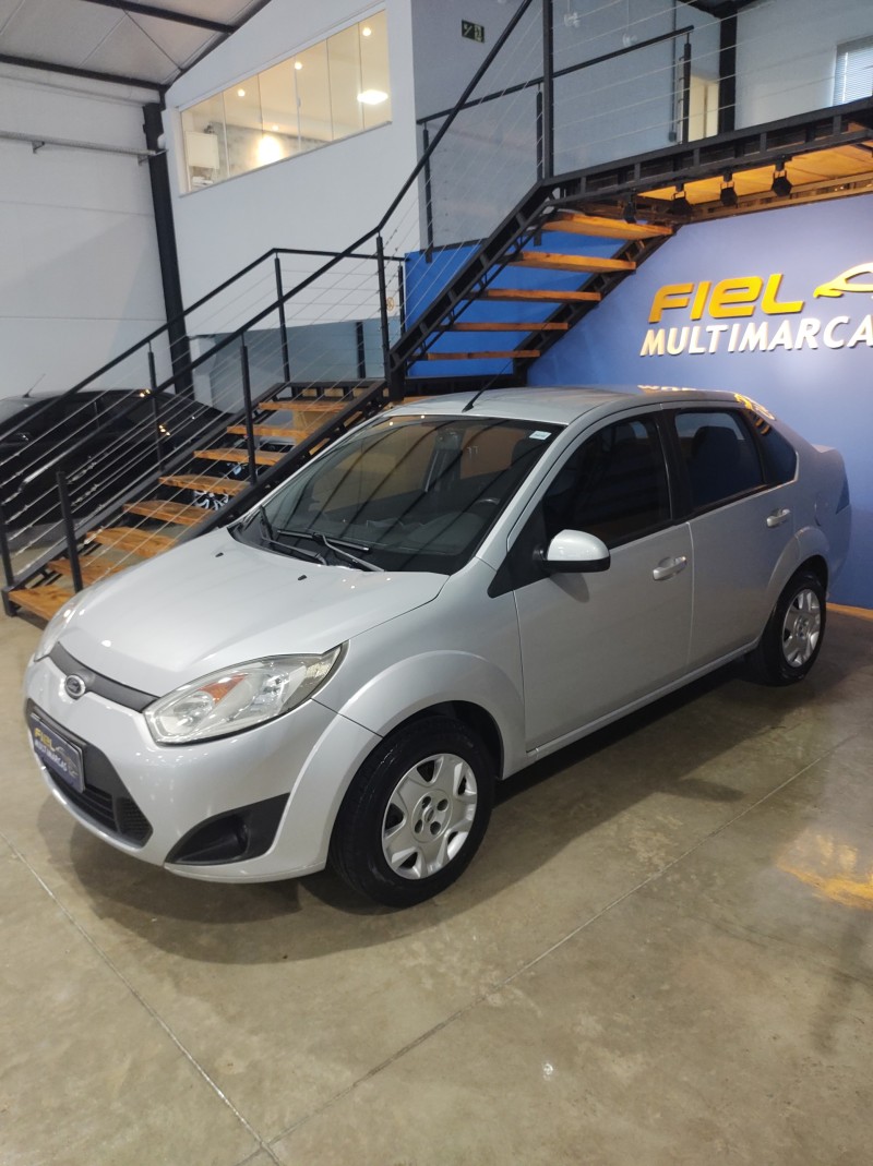 fiesta 1.6 mpi sedan 8v flex 4p manual 2011 vale real