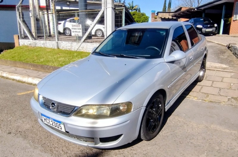 vectra 2.0 mpfi expression 8v gasolina 4p manual 2004 caxias do sul