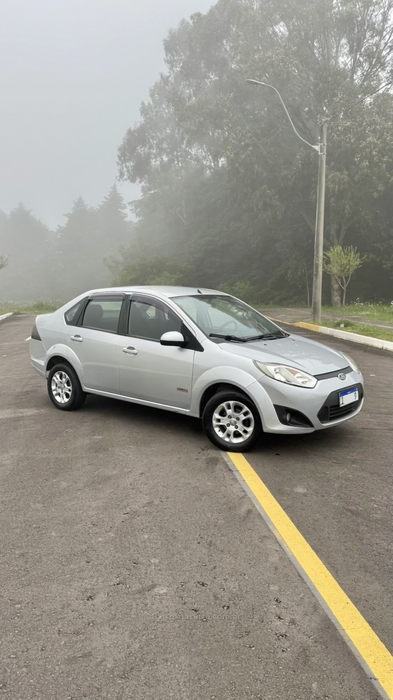 fiesta 1.6 mpi class sedan 8v flex 4p manual 2011 carlos barbosa