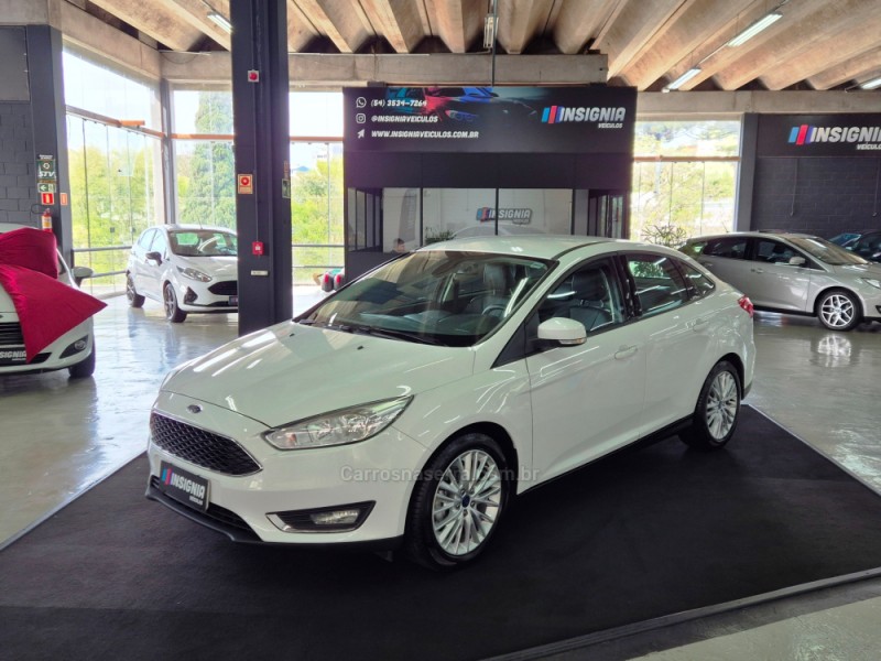 focus 2.0 se plus fastback 16v flex 4p automatico 2016 caxias do sul