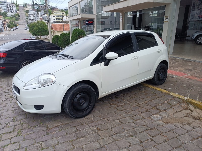 punto 1.4 attractive 8v flex 4p manual 2012 flores da cunha