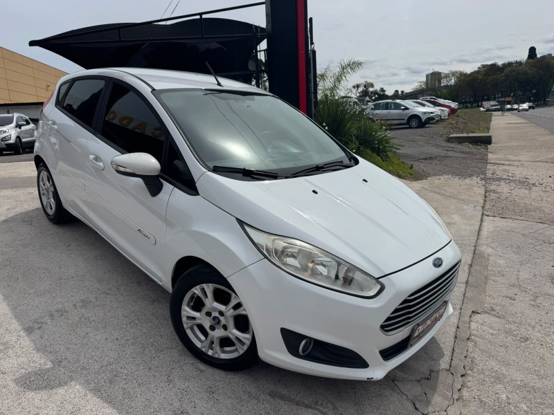 fiesta 1.6 se hatch 16v flex 4p automatico 2015 caxias do sul