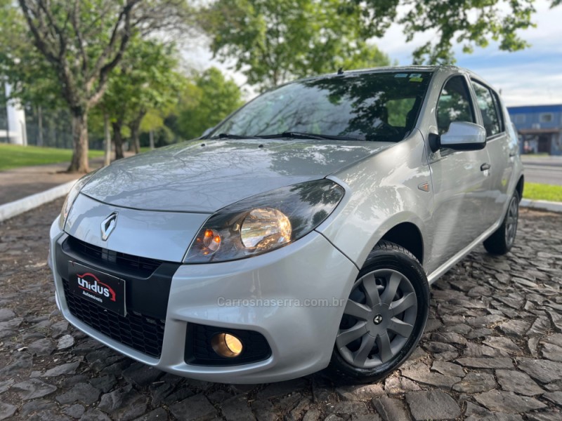 sandero 1.6 expression 8v flex 4p automatizado 2014 dois irmaos