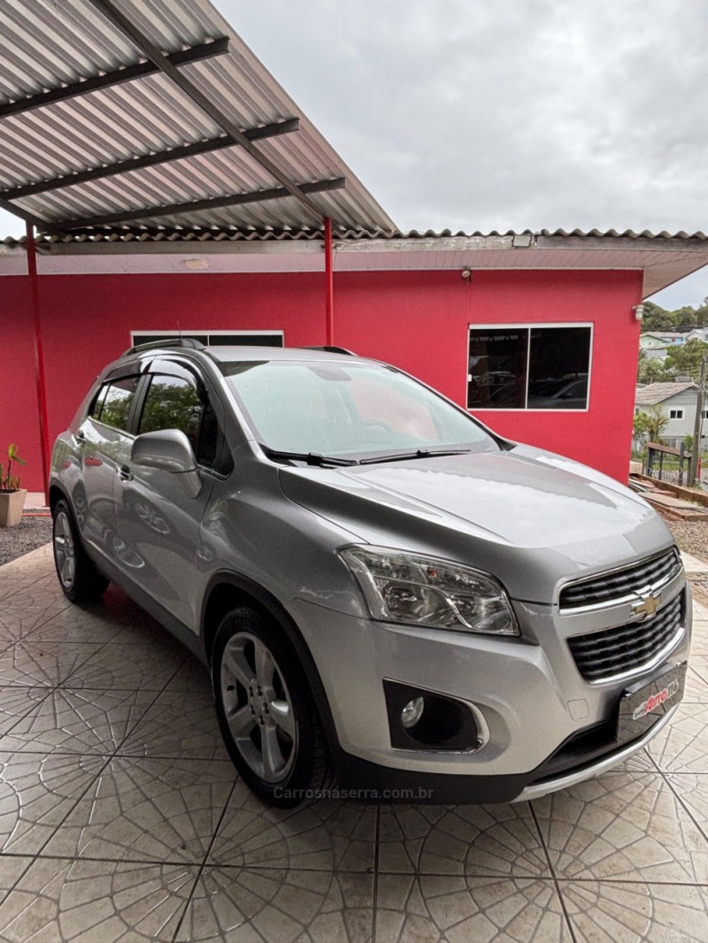 tracker 1.8 mpfi ltz 4x2 16v flex 4p automatico 2015 caxias do sul