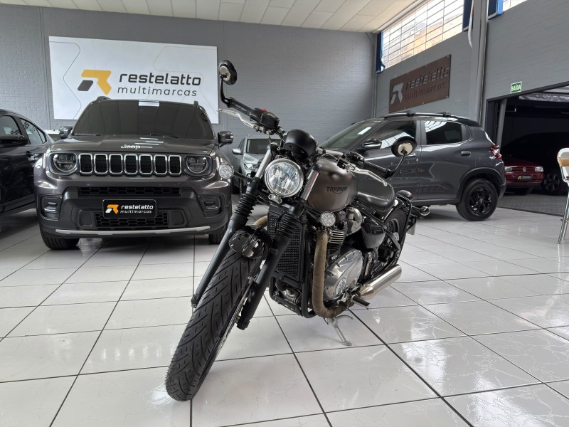 bonneville bobber 1200  2018 caxias do sul