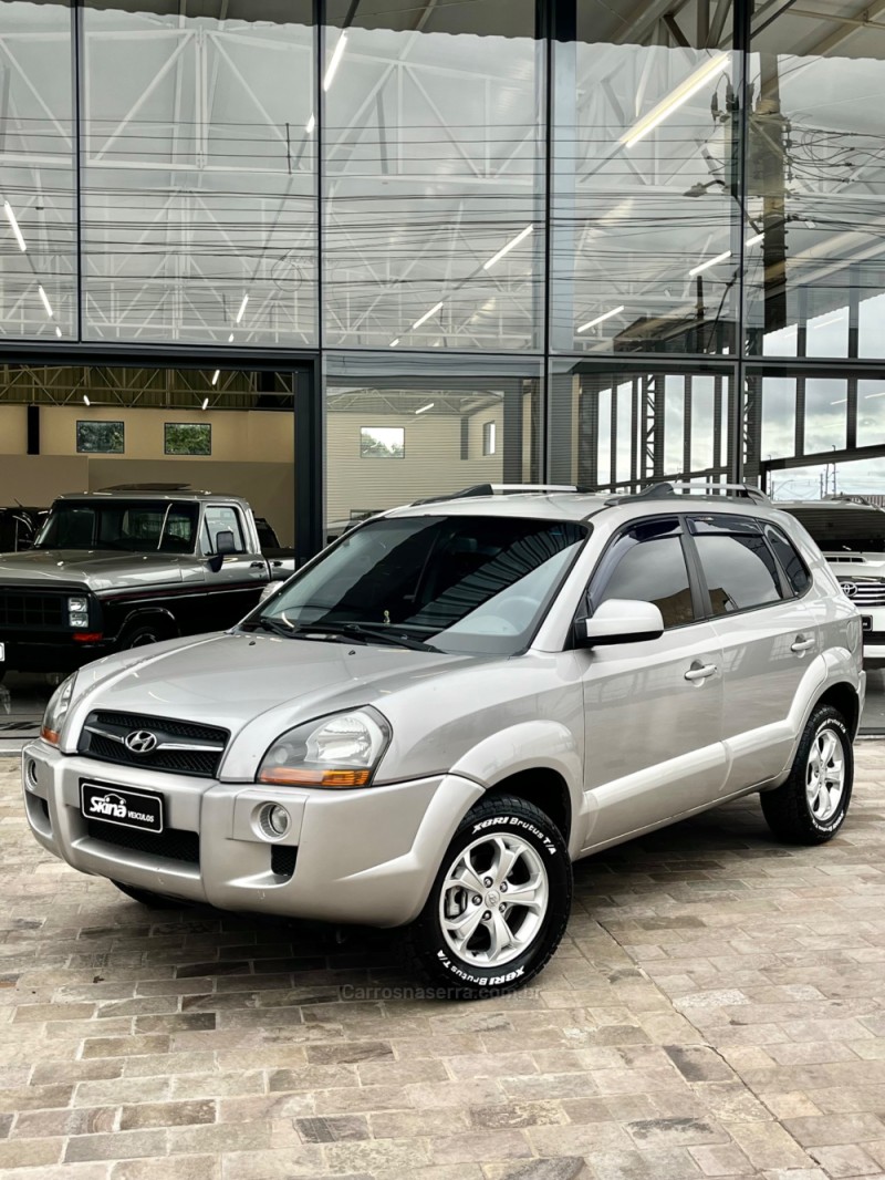 tucson 2.0 mpfi gls 16v 143cv 2wd gasolina 4p automatico 2010 vacaria