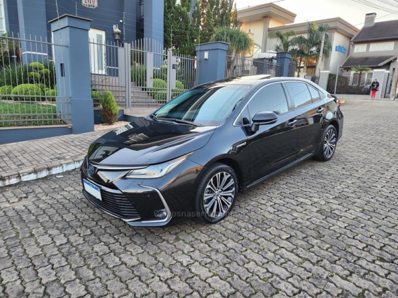 corolla 1.8 altis premium 16v hibrido 4p automatico 2022 montenegro