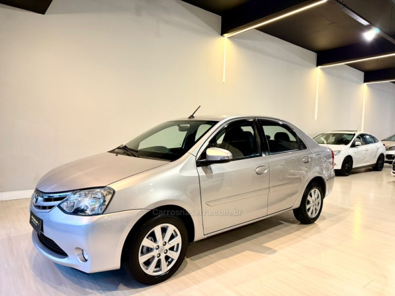 ETIOS 1.5 XLS SEDAN 16V FLEX 4P AUTOMÁTICO