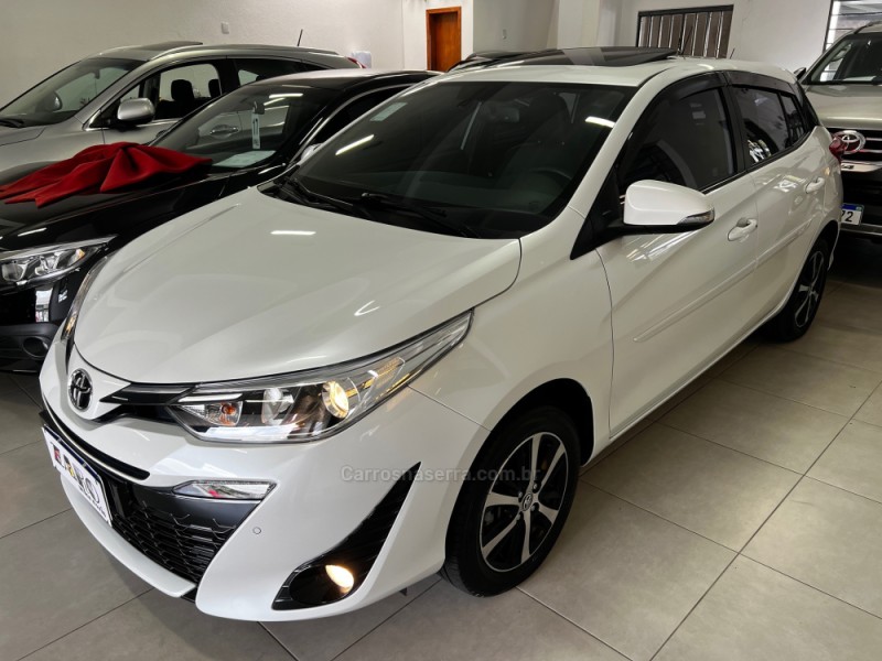 yaris 1.5 xls connect 16v flex 4p automatico 2022 carlos barbosa