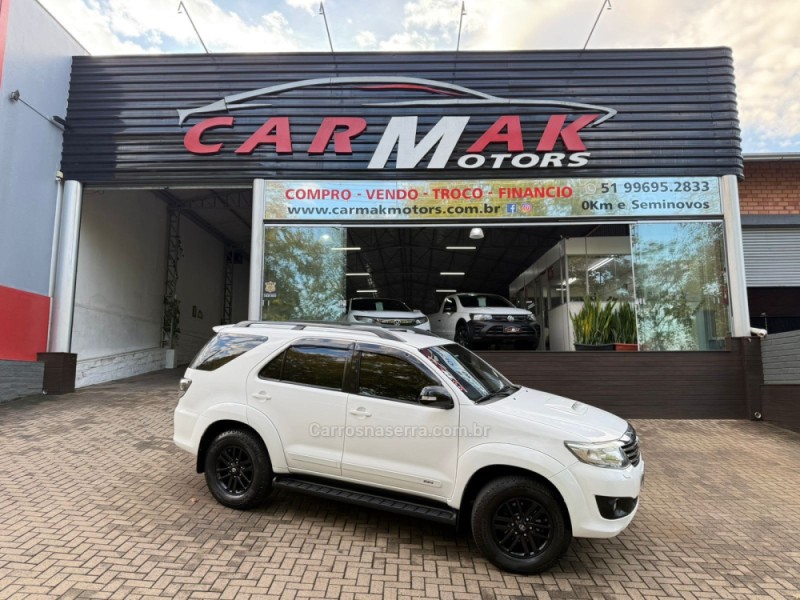 hilux sw4 3.0 srv 4x4 7 lugares 16v turbo intercooler diesel 4p automatico 2015 dois irmaos